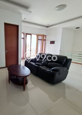 Rumah Elit Modern Tanpa Renovasi di Setra Duta Bandung Rumah Elit Modern Tanpa Renovasi di Setra Duta Bandung