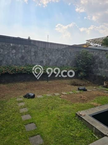 Rumah Elit Modern Tanpa Renovasi di Setra Duta Bandung Rumah Elit Modern Tanpa Renovasi di Setra Duta Bandung