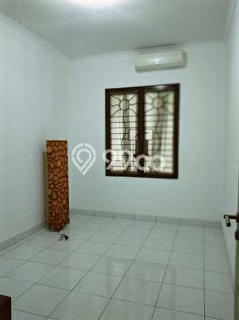 Disewakan! Rumah 3 Kamar Tidur &
2 Kamar Mandi di Cibubur, Jakarta Timur Disewakan! Rumah 3 Kamar Tidur &
2 Kamar Mandi di Cibubur, Jakarta Timur