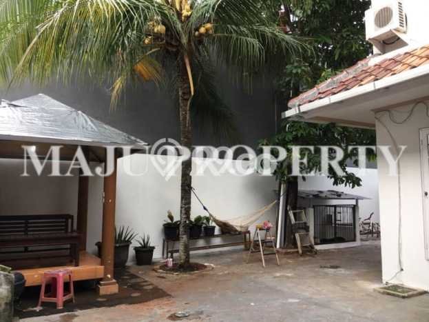 Ready to Use! Premium House LT 400m2 Desain Elegan di Cibubur Ready to Use! Premium House LT 400m2 Desain Elegan di Cibubur