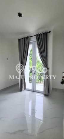 Ready to Use! Luxury House LT 200m2 Desain Elegan di Kota Wisata Ready to Use! Luxury House LT 200m2 Desain Elegan di Kota Wisata