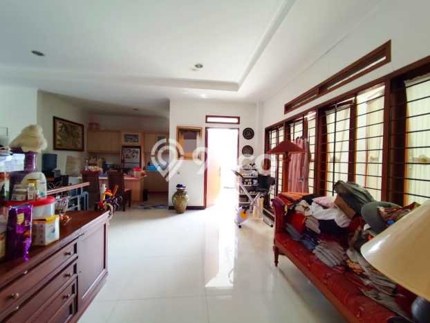 Siap Huni Rumah Mewah 7 Kamar di Cibeunying Kidul Dekat ke Mana Saja Siap Huni Rumah Mewah 7 Kamar di Cibeunying Kidul Dekat ke Mana Saja