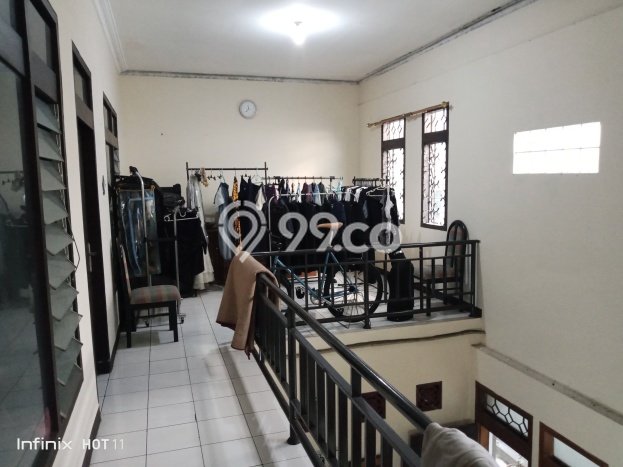 Rumah Luxury Modern Siap Huni di PELAJAR PEJUANG Bandung Rumah Luxury Modern Siap Huni di PELAJAR PEJUANG Bandung