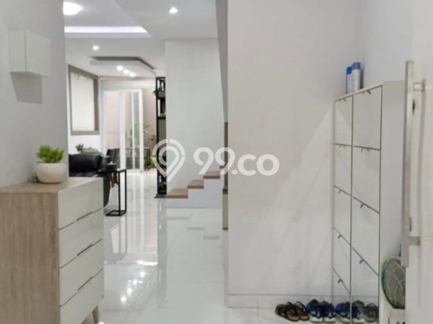 Dijual Cepat Rumah dengan Luas Tanah 180m2m² dan Luas Bangunan 270m2m² di Kawasan , Bandung Dijual Cepat Rumah dengan Luas Tanah 180m2m² dan Luas Bangunan 270m2m² di Kawasan , Bandung