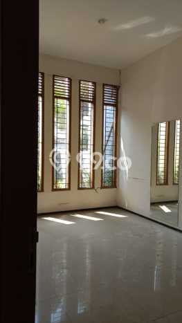 KAWASAN BISNIS! Ruko Kawasan , Luas 195m2m², Akses Raya KAWASAN BISNIS! Ruko Kawasan , Luas 195m2m², Akses Raya