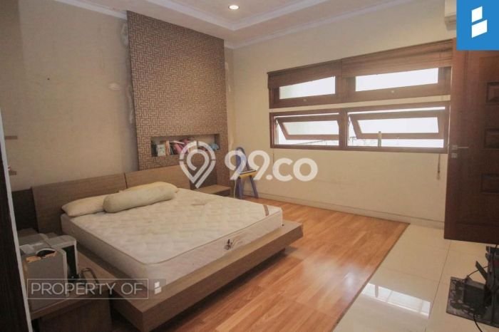 Rumah lokasi Batununggal, Bandung, LT 473m2m² Bangunan 550m2m² Rumah lokasi Batununggal, Bandung, LT 473m2m² Bangunan 550m2m²