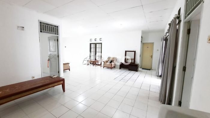 Rumah Luxury Modern Siap Huni di Bintaro Tangerang Selatan Rumah Luxury Modern Siap Huni di Bintaro Tangerang Selatan