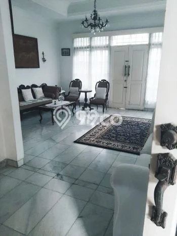 Hunian Mewah LB 200m2 Siap Huni Desain Elegan di Bintaro, Jakarta Selatan Hunian Mewah LB 200m2 Siap Huni Desain Elegan di Bintaro, Jakarta Selatan