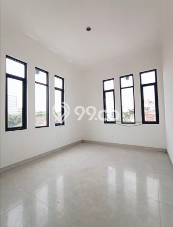 Rumah Luas Asri 4 KT Siap Pakai di Bintaro Tangerang Selatan Rumah Luas Asri 4 KT Siap Pakai di Bintaro Tangerang Selatan