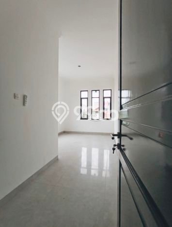 Rumah Luas Asri 4 KT Siap Pakai di Bintaro Tangerang Selatan Rumah Luas Asri 4 KT Siap Pakai di Bintaro Tangerang Selatan