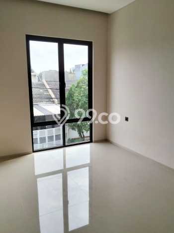 Rumah Strategis Minimalis Lb 140m2 di BSD, Tangerang Selatan Rumah Strategis Minimalis Lb 140m2 di BSD, Tangerang Selatan