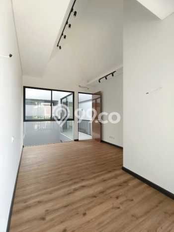 Rumah Modern 3 KT di BSD City Tangerang Semi Furnished Rumah Modern 3 KT di BSD City Tangerang Semi Furnished