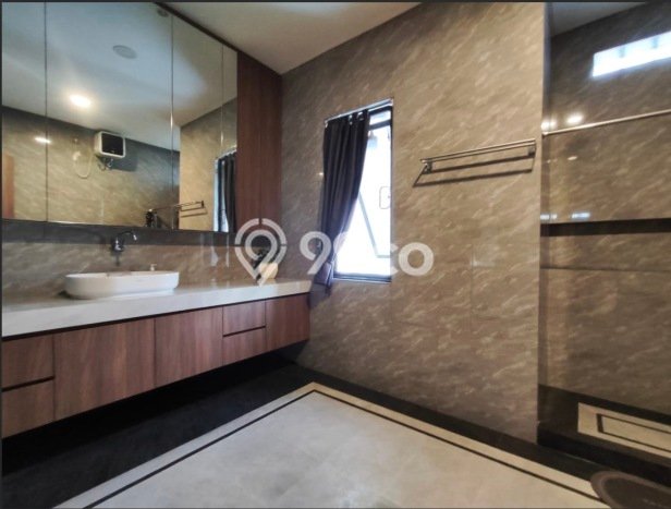 Rumah Elit Modern Tanpa Renovasi di Permata Buana Jakarta Barat Rumah Elit Modern Tanpa Renovasi di Permata Buana Jakarta Barat