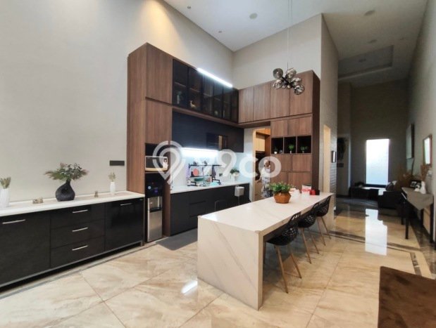 Rumah Elit Modern Tanpa Renovasi di Permata Buana Jakarta Barat Rumah Elit Modern Tanpa Renovasi di Permata Buana Jakarta Barat