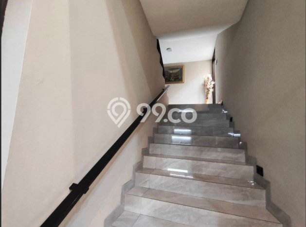 Rumah Elit Modern Tanpa Renovasi di Permata Buana Jakarta Barat Rumah Elit Modern Tanpa Renovasi di Permata Buana Jakarta Barat