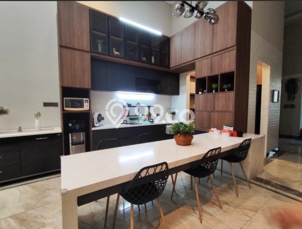 Rumah Elit Modern Tanpa Renovasi di Permata Buana Jakarta Barat Rumah Elit Modern Tanpa Renovasi di Permata Buana Jakarta Barat