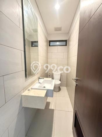 Rumah Luxury Modern Siap Huni di Lebak Bulus Jakarta Selatan Rumah Luxury Modern Siap Huni di Lebak Bulus Jakarta Selatan