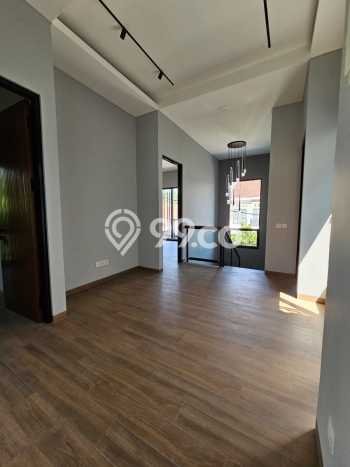 Siap Huni Rumah Mewah 4 Kamar di BSD Dekat ke Mana Pun Siap Huni Rumah Mewah 4 Kamar di BSD Dekat ke Mana Pun
