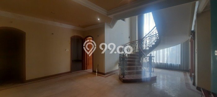 Rumah Luxury Modern Tanpa Renovasi di Puri Indah Jakarta Barat Rumah Luxury Modern Tanpa Renovasi di Puri Indah Jakarta Barat
