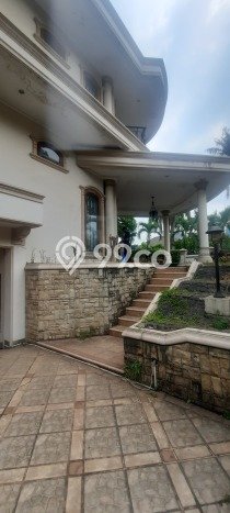 Rumah Luxury Modern Tanpa Renovasi di Puri Indah Jakarta Barat Rumah Luxury Modern Tanpa Renovasi di Puri Indah Jakarta Barat