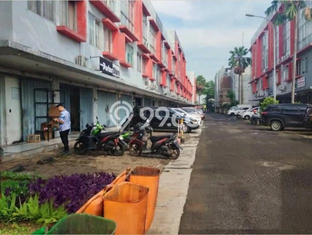 Ruko Dijual di Prime Area Jakarta Barat Luas 250m2 Ruko Dijual di Prime Area Jakarta Barat Luas 250m2