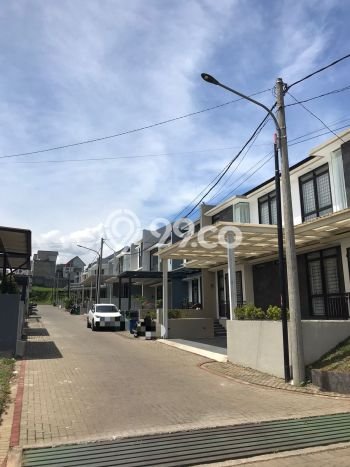 Rumah Menguntungkan di Cimahi Utara, Dekat Kawasan Bisnis, Cimahi - 3 Kamar Tidur Rumah Menguntungkan di Cimahi Utara, Dekat Kawasan Bisnis, Cimahi - 3 Kamar Tidur