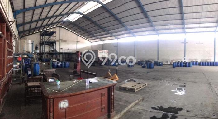 LOKASI STRATEGIS! Pabrik di Ngamprah, Luas 3591m², Area Komersial, Jalan Utama LOKASI STRATEGIS! Pabrik di Ngamprah, Luas 3591m², Area Komersial, Jalan Utama