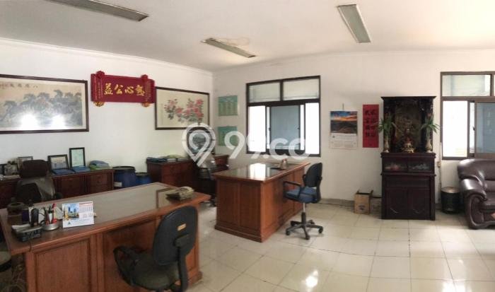 LOKASI STRATEGIS! Pabrik di Ngamprah, Luas 3591m², Area Komersial, Jalan Utama LOKASI STRATEGIS! Pabrik di Ngamprah, Luas 3591m², Area Komersial, Jalan Utama