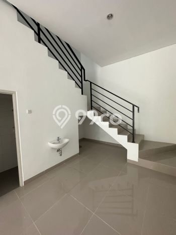 Dijual Ruko di Cimahi, Luas 110m², Lokasi Strategis Dijual Ruko di Cimahi, Luas 110m², Lokasi Strategis
