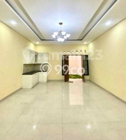 Rumah Elit LB 200m2 Siap Pakai Desain Elegan di Kemanggisan, Jakarta Barat Rumah Elit LB 200m2 Siap Pakai Desain Elegan di Kemanggisan, Jakarta Barat