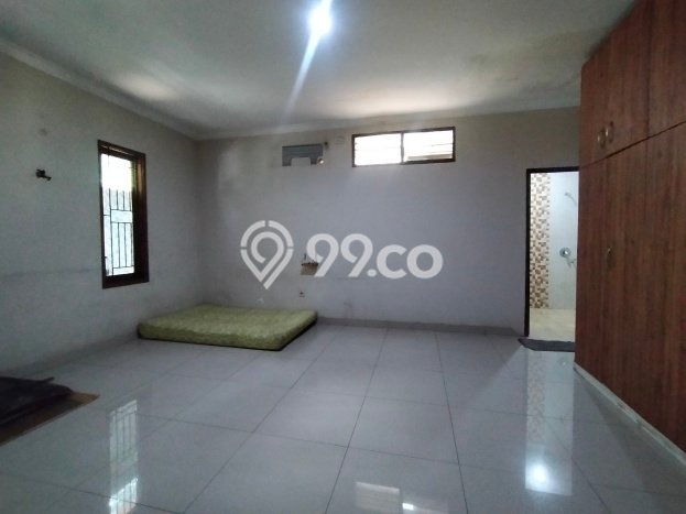 Rumah Mewah LB 400m2 Siap Huni Desain Elegan di Pondok Kelapa, Jakarta Timur Rumah Mewah LB 400m2 Siap Huni Desain Elegan di Pondok Kelapa, Jakarta Timur