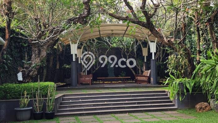Dijual Rumah Mewah Elegan Dengan View Eksklusif di Bintaro, Tangerang Selatan Dijual Rumah Mewah Elegan Dengan View Eksklusif di Bintaro, Tangerang Selatan
