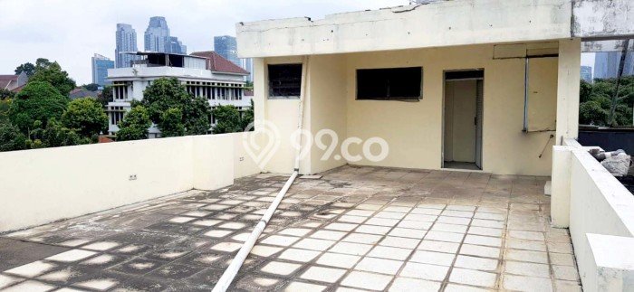 FOR SALE! Ruko di Kebayoran Baru Jakarta Selatan, LT 121m2, LB 198m2 FOR SALE! Ruko di Kebayoran Baru Jakarta Selatan, LT 121m2, LB 198m2