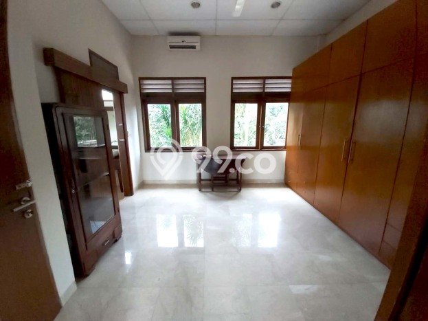 Rumah sewa siap pakai 4 KT di Kemang, Jakarta Selatan Rumah sewa siap pakai 4 KT di Kemang, Jakarta Selatan