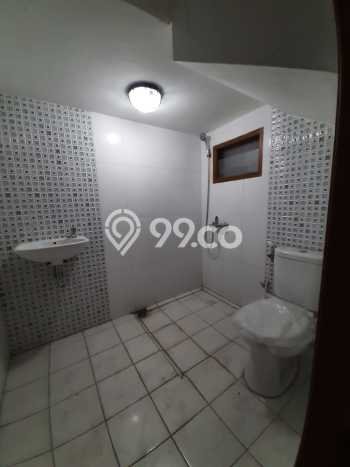 Ready to Use! Premium House LT 235m2 Desain Elegan di Pejaten Ready to Use! Premium House LT 235m2 Desain Elegan di Pejaten
