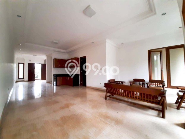 Ready to Use! Premium House LT 235m2 Desain Elegan di Pejaten Ready to Use! Premium House LT 235m2 Desain Elegan di Pejaten