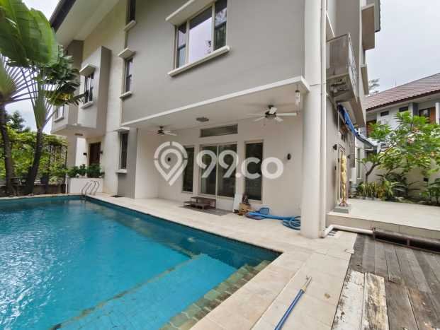 Hunian Kondisi Baik Disewakan di Senopati, Jakarta Selatan LT 800m2, LB 400m2 Hunian Kondisi Baik Disewakan di Senopati, Jakarta Selatan LT 800m2, LB 400m2