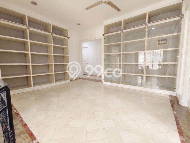 Rumah Modern Dikontrakkan di Menteng Jakarta Pusat Area Sangat Strategis Rumah Modern Dikontrakkan di Menteng Jakarta Pusat Area Sangat Strategis