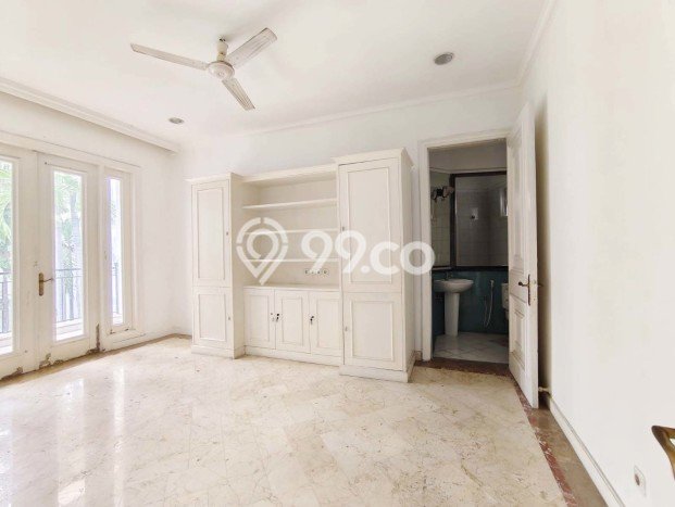 Rumah Modern Dikontrakkan di Menteng Jakarta Pusat Area Sangat Strategis Rumah Modern Dikontrakkan di Menteng Jakarta Pusat Area Sangat Strategis