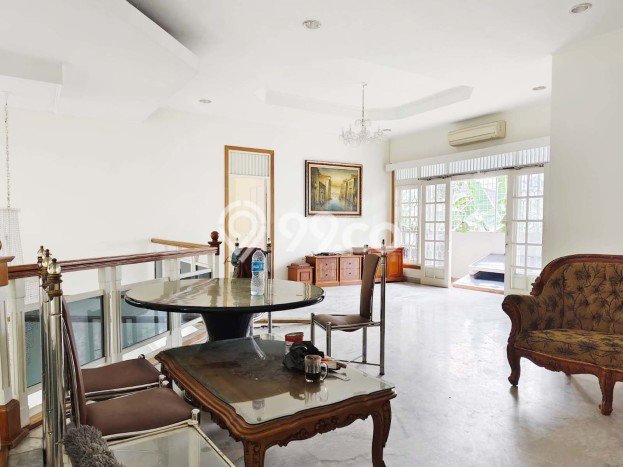 Rumah Elit Modern Tanpa Renovasi di Kuningan Jakarta Selatan Rumah Elit Modern Tanpa Renovasi di Kuningan Jakarta Selatan