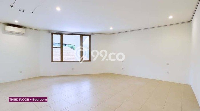 Hunian Kondisi Baik Disewakan di Senopati, Jakarta Selatan LT 800m2, LB 400m2 Hunian Kondisi Baik Disewakan di Senopati, Jakarta Selatan LT 800m2, LB 400m2