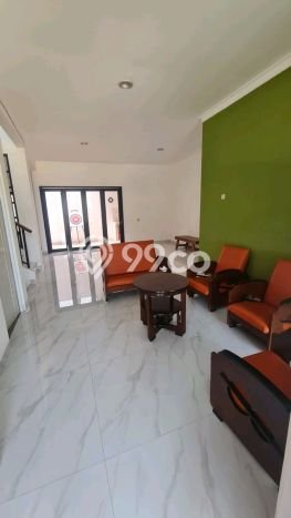 Disewakan! Rumah 3 Kamar Tidur &
2 Kamar Mandi di Kota Wisata, Bogor Disewakan! Rumah 3 Kamar Tidur &
2 Kamar Mandi di Kota Wisata, Bogor