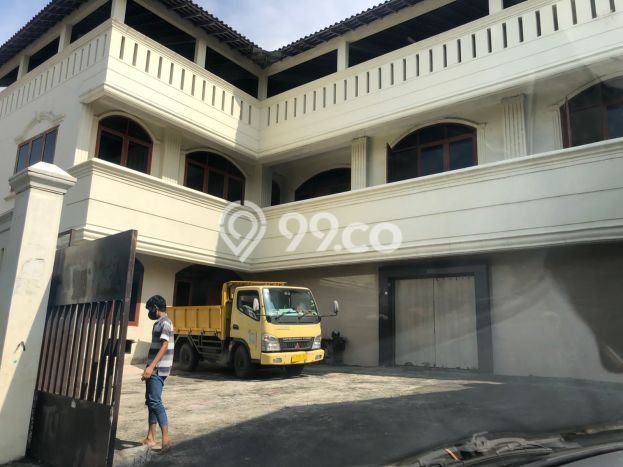 Rumah Luxury Best Location di Jakarta Pusat, DKI Jakarta Rumah Luxury Best Location di Jakarta Pusat, DKI Jakarta