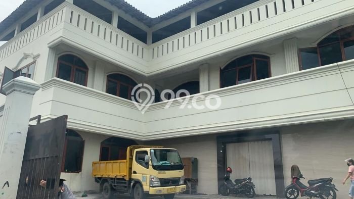 Rumah Luxury Best Location di Jakarta Pusat, DKI Jakarta Rumah Luxury Best Location di Jakarta Pusat, DKI Jakarta