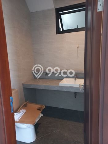 Rumah Luxury Modern Tanpa Renovasi di Permata Buana Jakarta Barat Rumah Luxury Modern Tanpa Renovasi di Permata Buana Jakarta Barat