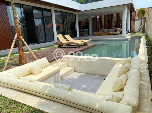 Rumah Luxury Modern Siap Huni di canggu Badung Rumah Luxury Modern Siap Huni di canggu Badung