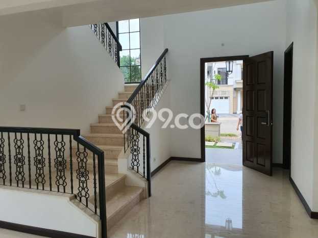 Jual Rumah Luas Elegan Dengan View Eksklusif di BSD, Tangerang Jual Rumah Luas Elegan Dengan View Eksklusif di BSD, Tangerang