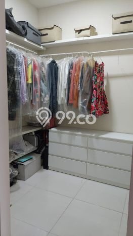 Ruko Dijual di Jakarta Barat LT 126m2 & LB 450m2 Lokasi Terbaik! Ruko Dijual di Jakarta Barat LT 126m2 & LB 450m2 Lokasi Terbaik!