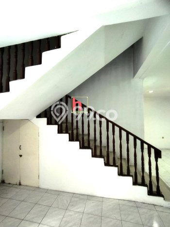 Rumah Sewa Jakarta Utara LT 200m2 LB 300m2 Area Muara Karang Rumah Sewa Jakarta Utara LT 200m2 LB 300m2 Area Muara Karang
