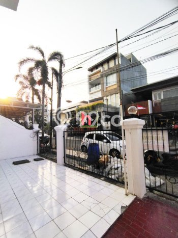 Rumah Sewa Jakarta Utara LT 200m2 LB 300m2 Area Muara Karang Rumah Sewa Jakarta Utara LT 200m2 LB 300m2 Area Muara Karang